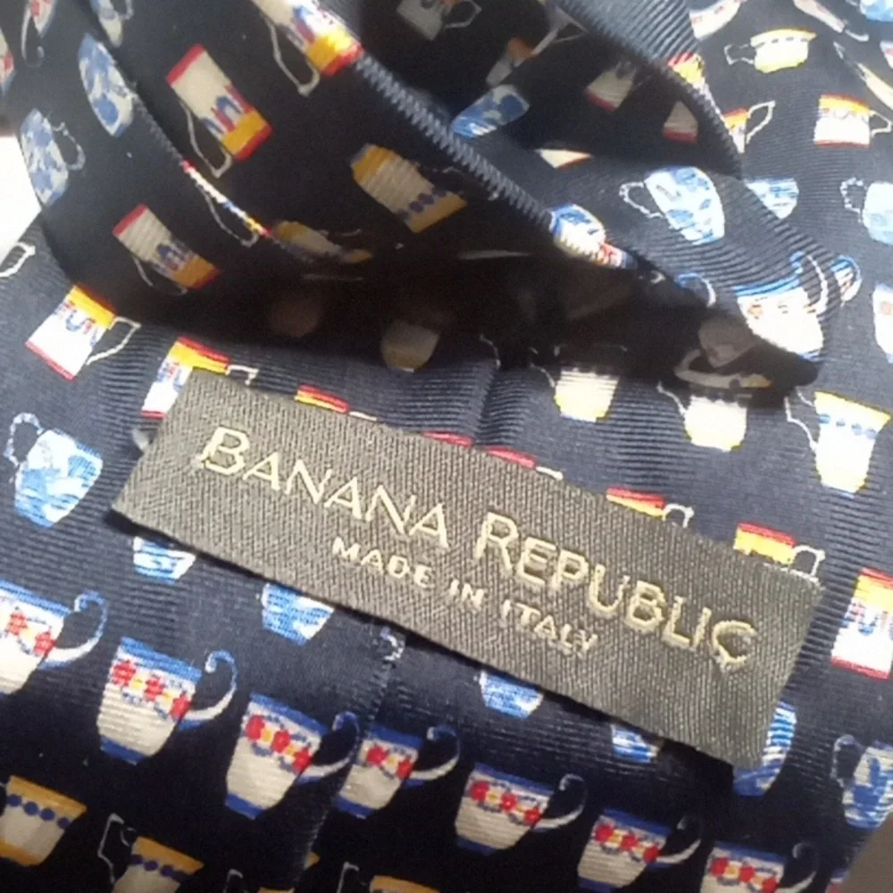 silk Banana Republic Novelty Print necktie Coffee Mug Motif